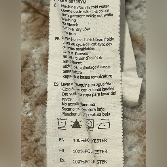 Streetwear Society, size medium, Sherpa, multiple colors, two front pockets - Picture 4 of 12